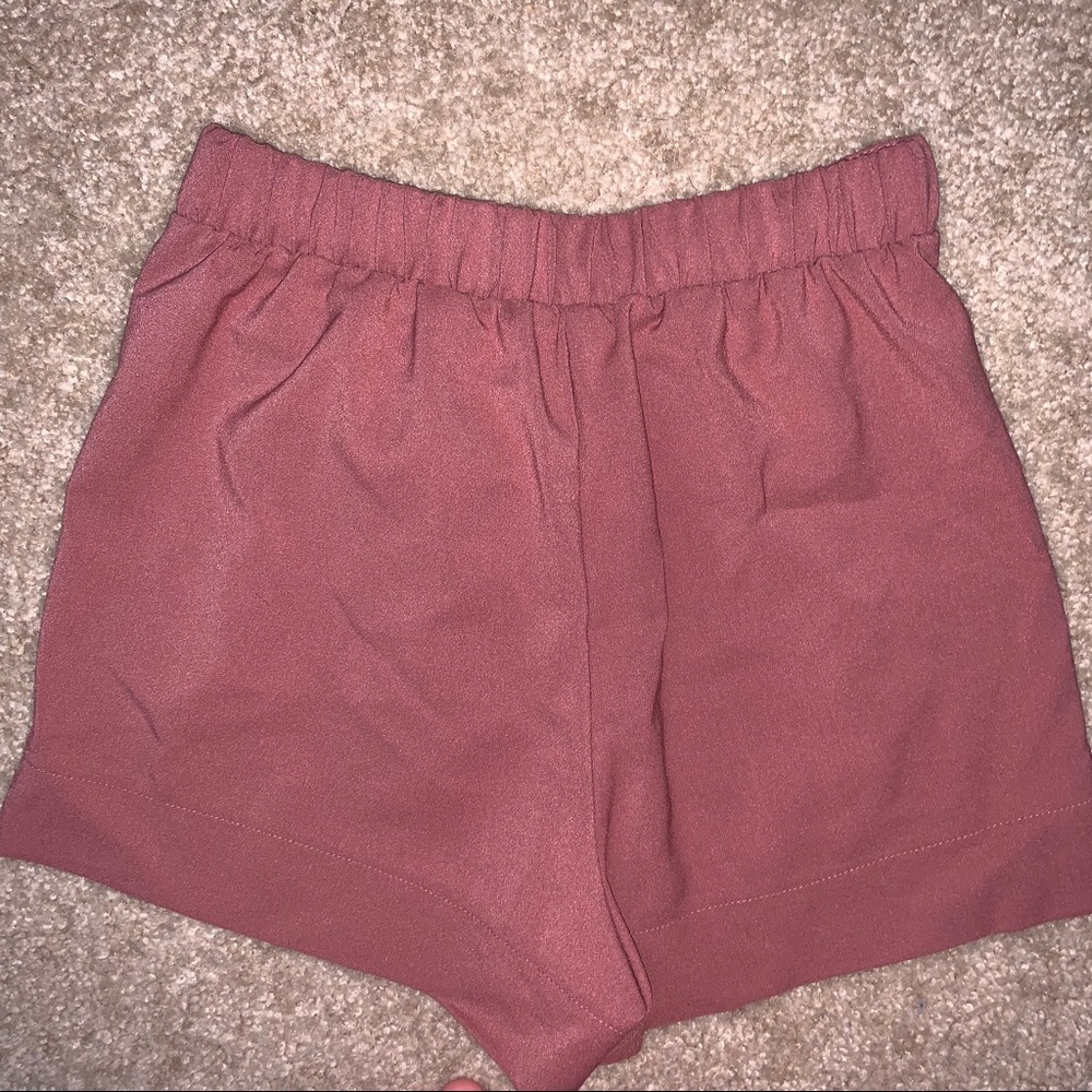 FASHION NOVA Mauve Belted Shorts Sz Small - Picture 3 of 6